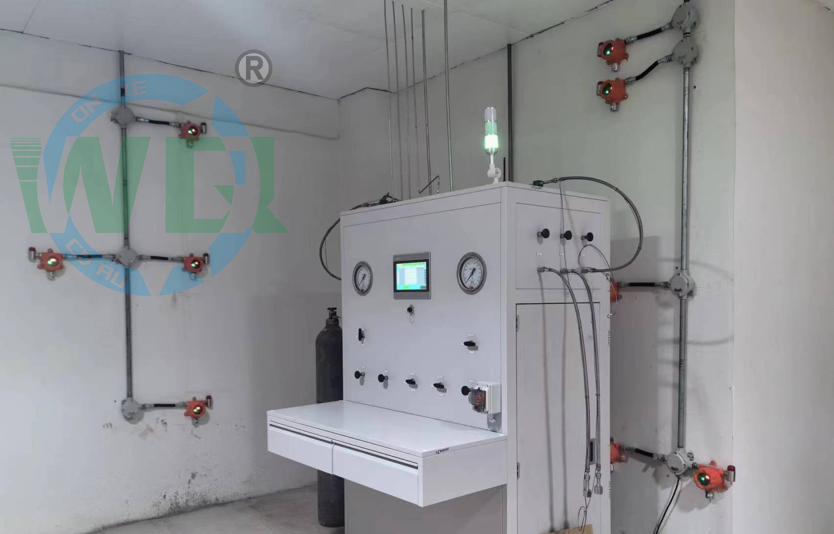 Gas Distribution Cabinet